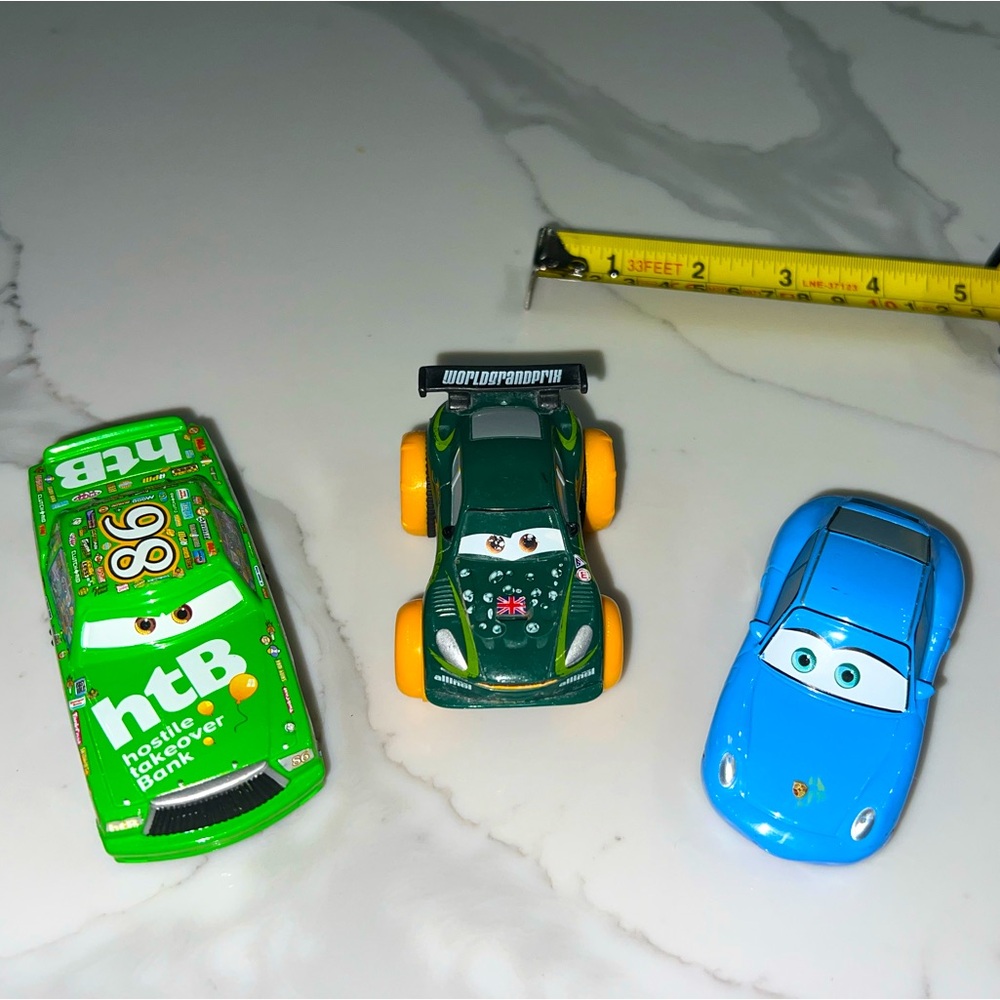 BIG 1:43 Nigel Gearsley hydrowheels Chick Hicks Sally Disney Pixar Cars diecast